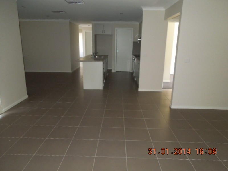 11 Honeyeater Circuit, Thurgoona NSW 2640