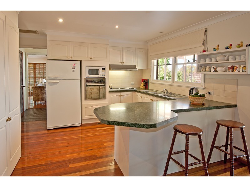 3 Western View Drive, West Albury NSW 2640