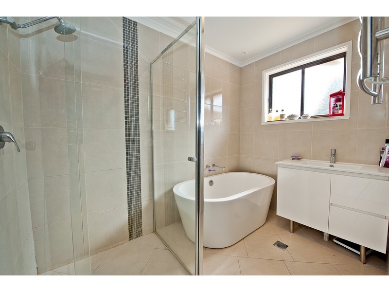 1 Darrambal Drive, Springdale Heights NSW 2641