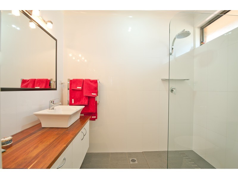 409 Halehaven Cresent, Lavington NSW 2641
