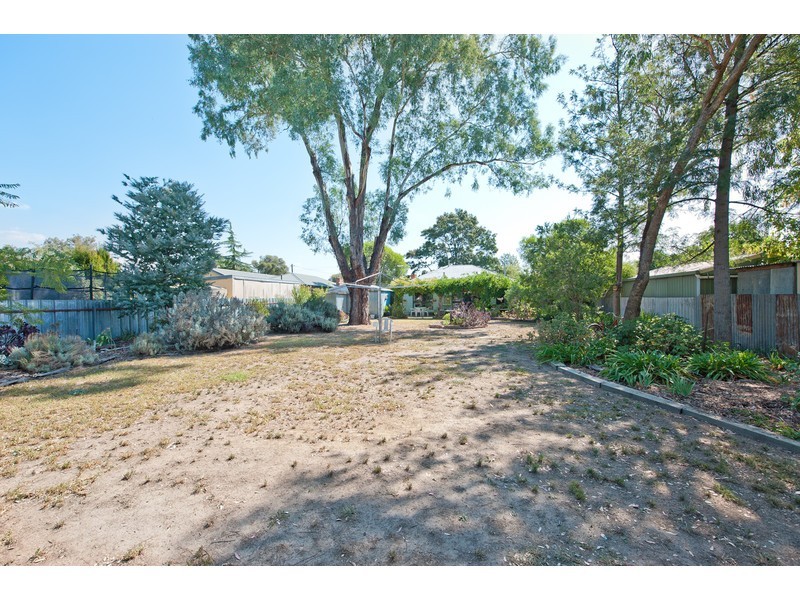 432 Bownds Street, Lavington NSW 2641