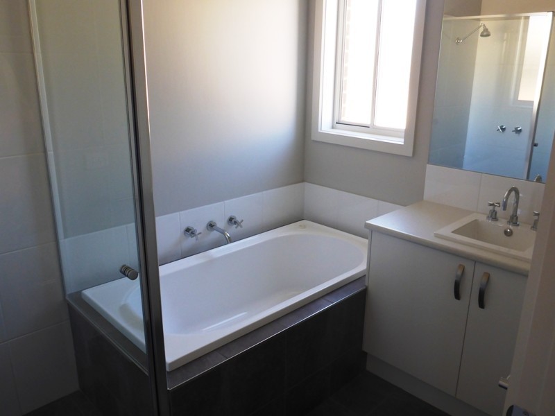 1/50 Hotham Circut, Thurgoona NSW 2640