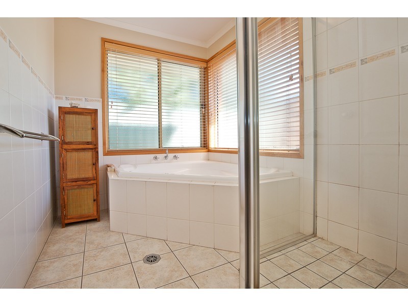 5 Jarrah Court, East Albury NSW 2640