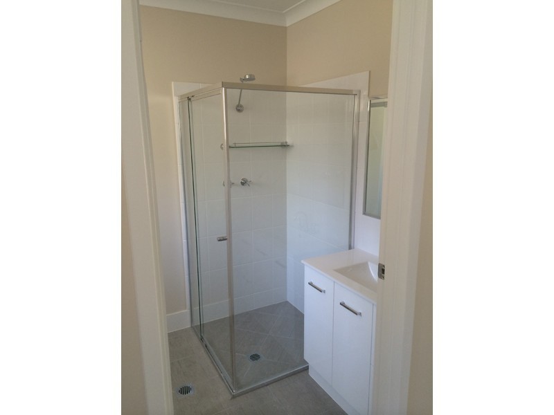 1/523 Hague Street, Lavington NSW 2641