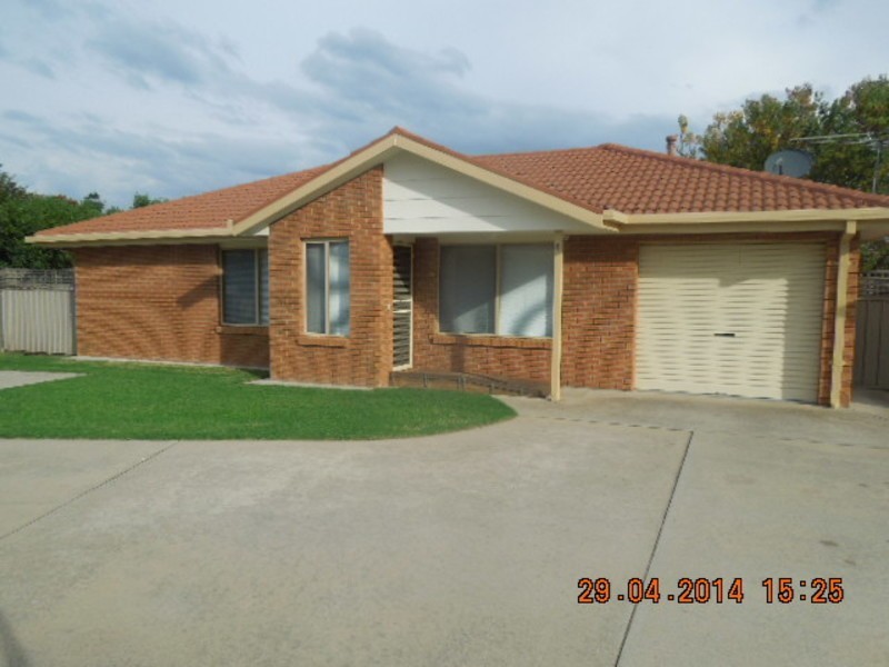 4/381 Dick Rd, Lavington NSW 2641