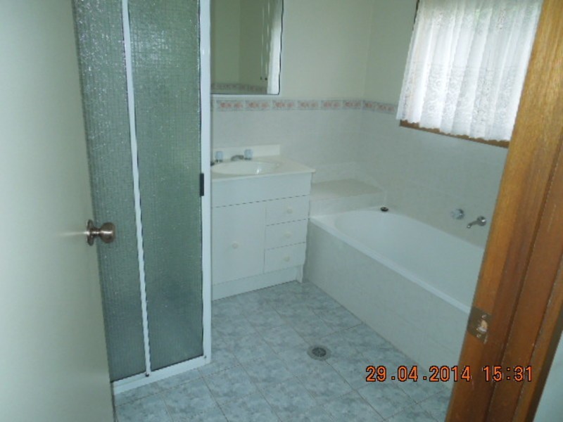 4/381 Dick Rd, Lavington NSW 2641