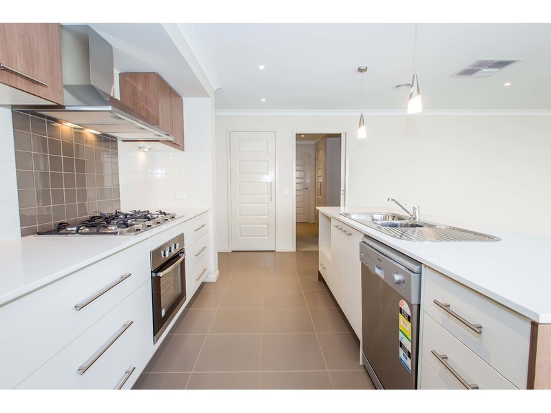 27 Victoria Cross Parade, Wodonga VIC 3690