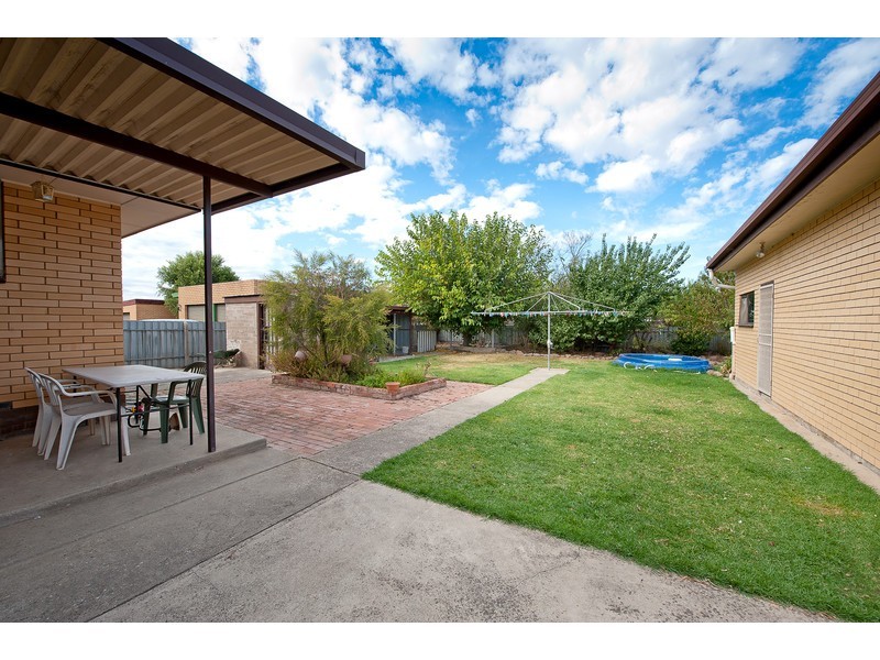 523 Kaitlers Road, Lavington NSW 2641