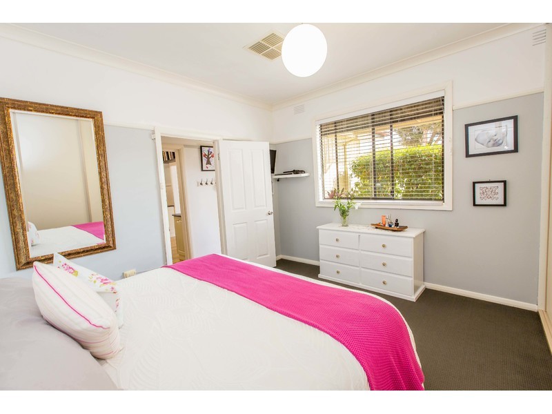 1/486 McKenzie Street, Lavington NSW 2641