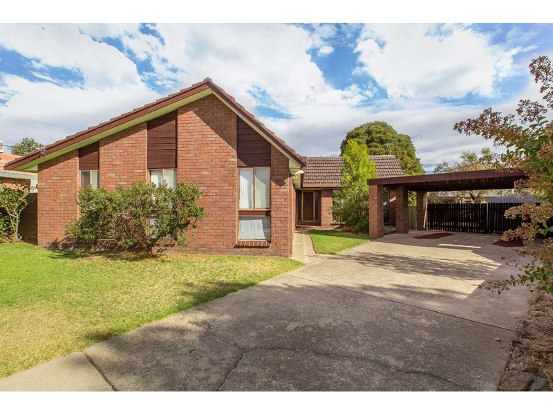397 Elton Court, Lavington NSW 2641