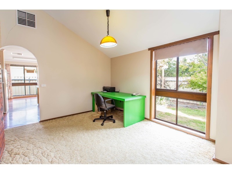 397 Elton Court, Lavington NSW 2641