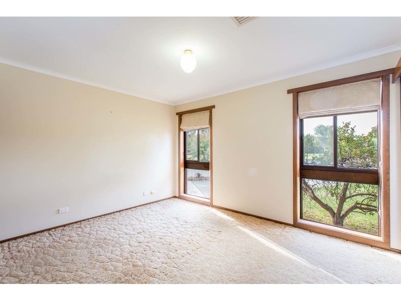 397 Elton Court, Lavington NSW 2641