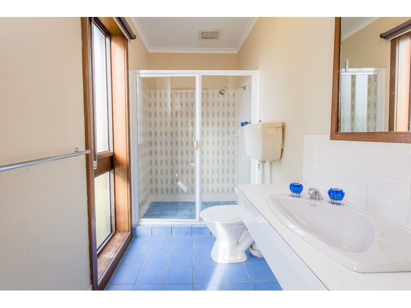 397 Elton Court, Lavington NSW 2641