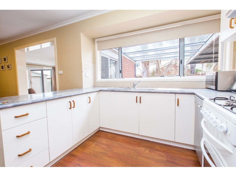 16 Flax Street, Baranduda VIC 3691