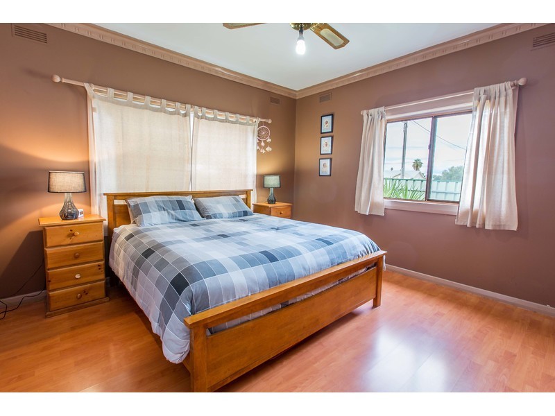 447 Bell Street, Lavington NSW 2641