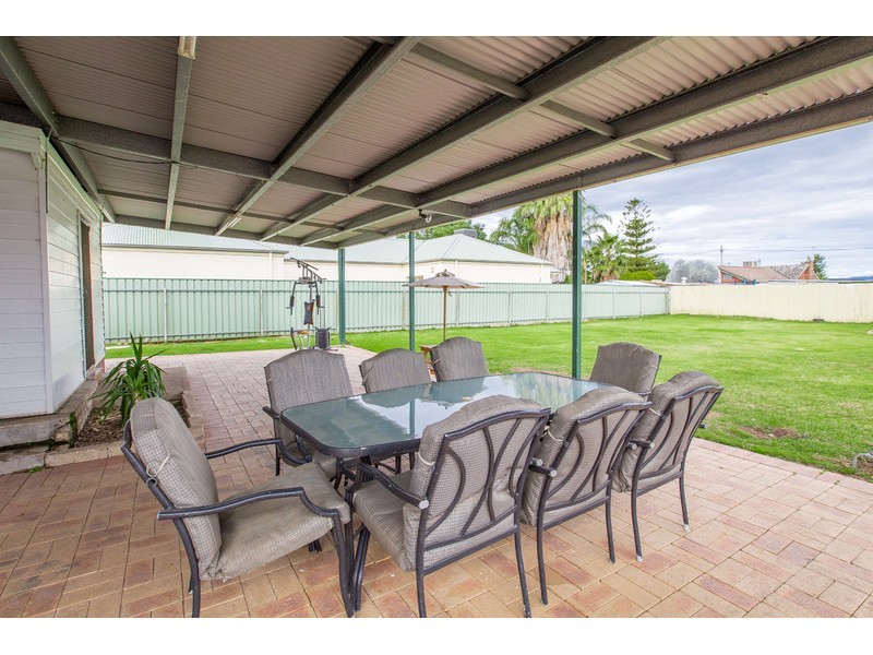 447 Bell Street, Lavington NSW 2641