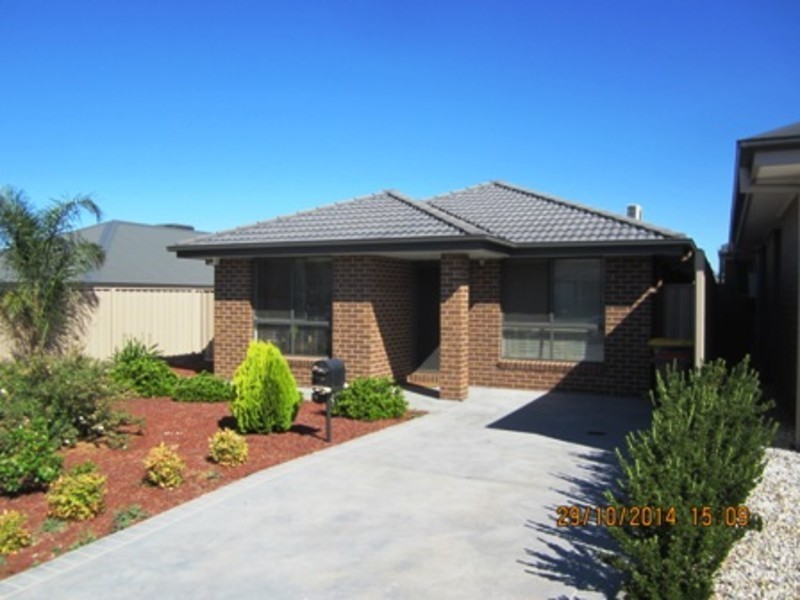 11 Stringybark Court, Thurgoona NSW 2640