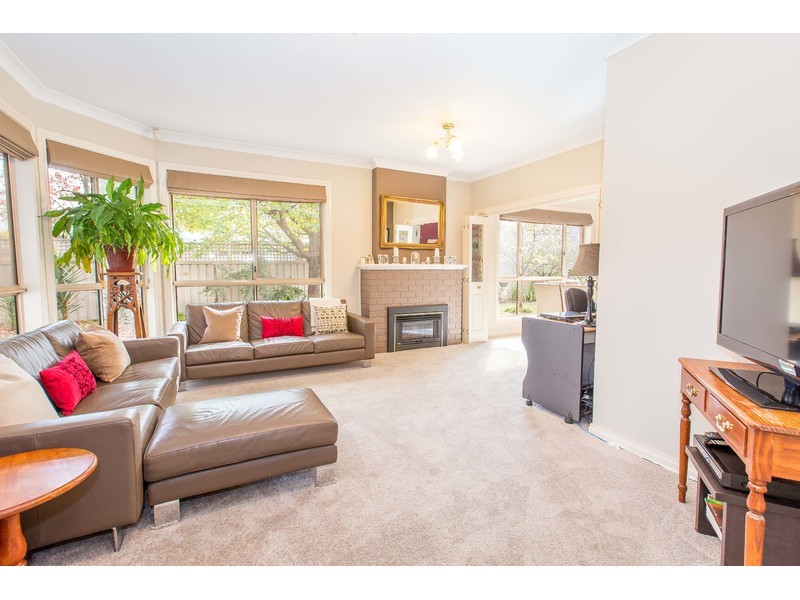 7 Prujoy Place, West Albury NSW 2640