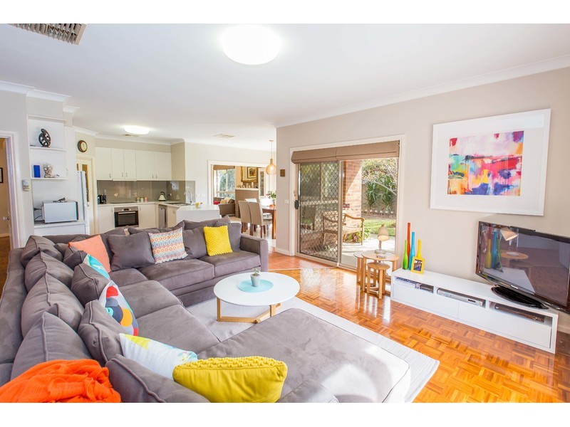 7 Prujoy Place, West Albury NSW 2640