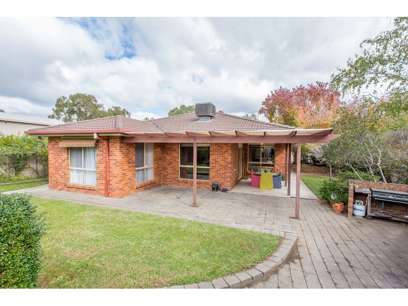 7 Prujoy Place, West Albury NSW 2640