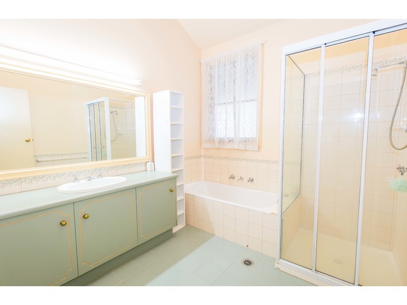 949 Pemberton Street, West Albury NSW 2640