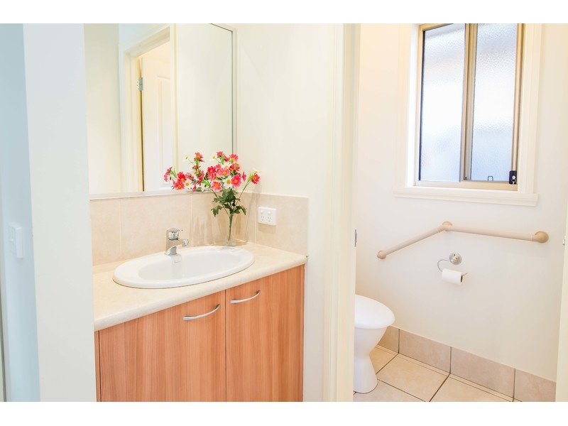 1/570 Buchhorn Street, Lavington NSW 2641