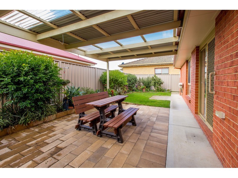 1/570 Buchhorn Street, Lavington NSW 2641