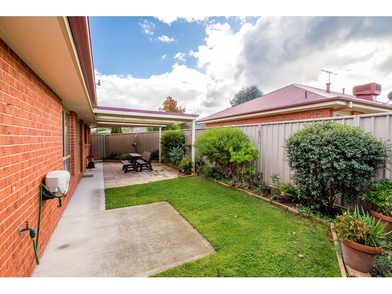 1/570 Buchhorn Street, Lavington NSW 2641