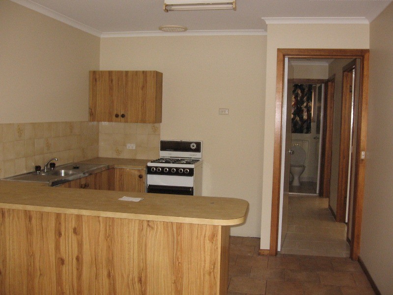 6/299 Kaitlers Road, Lavington NSW 2641