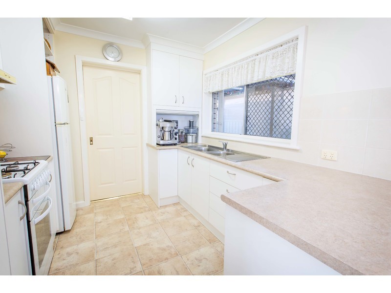 437 Davern Place, Lavington NSW 2641