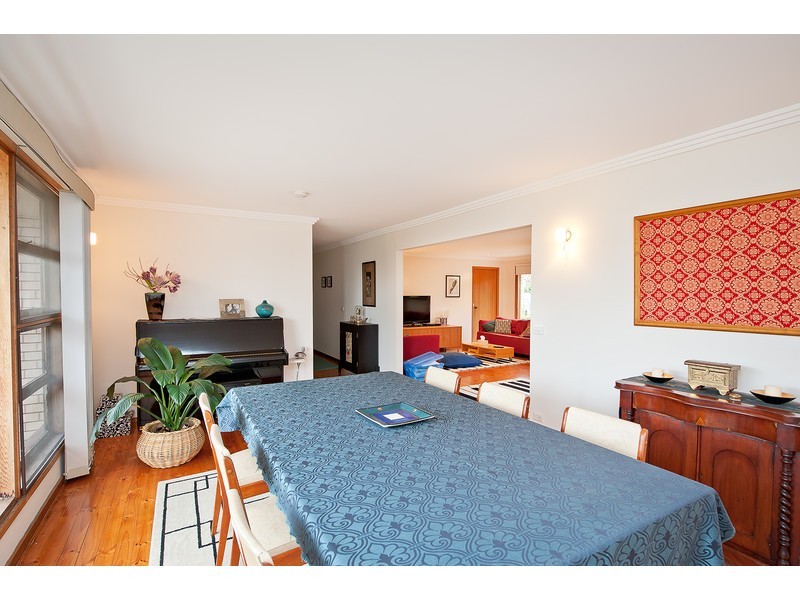 393 Ross Circuit, Lavington NSW 2641