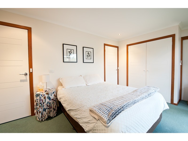 393 Ross Circuit, Lavington NSW 2641