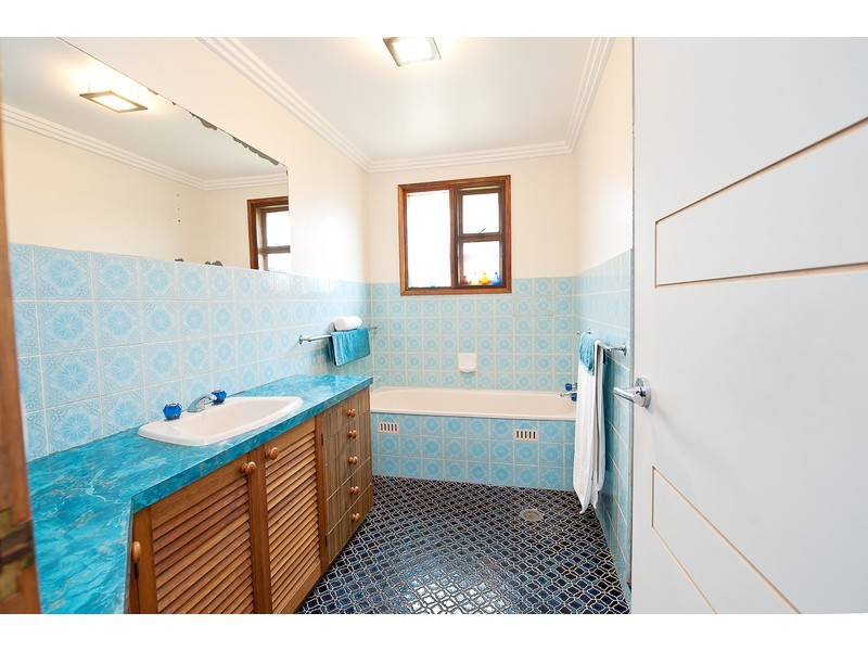 393 Ross Circuit, Lavington NSW 2641