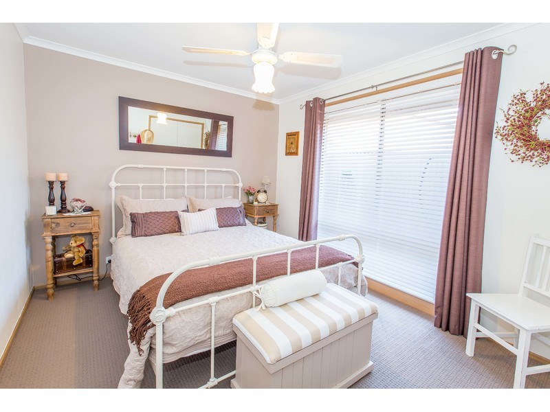 14 Decora Place, Thurgoona NSW 2640