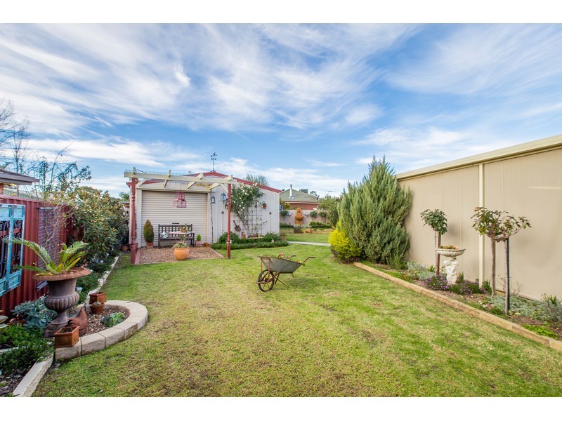 14 Decora Place, Thurgoona NSW 2640