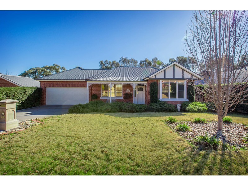 24 Winnell Court, Thurgoona NSW 2640