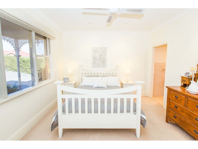 24 Winnell Court, Thurgoona NSW 2640