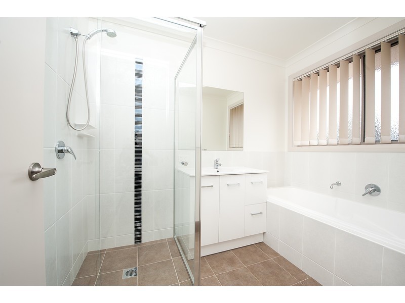 99 Lawson Circuit, Lavington NSW 2641