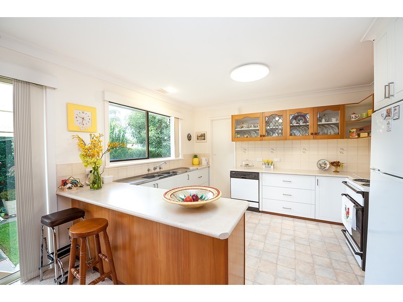 573 Spurrway Drive, West Albury NSW 2640