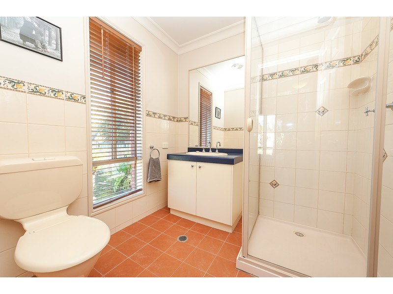 15 Honeysuckle Street, Thurgoona NSW 2640