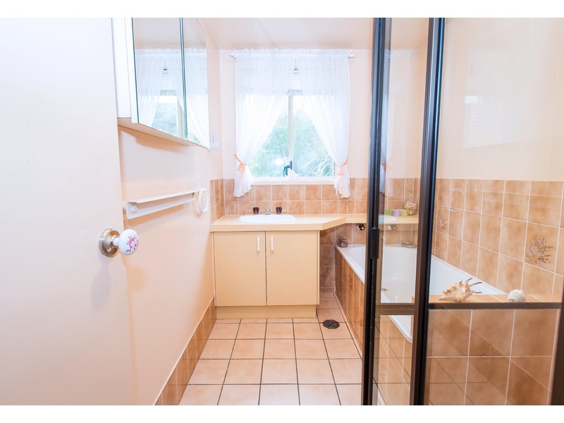 11 Ironbark Road, Thurgoona NSW 2640