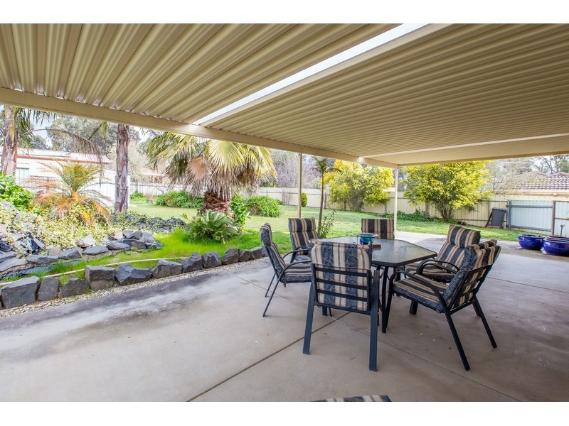 11 Ironbark Road, Thurgoona NSW 2640