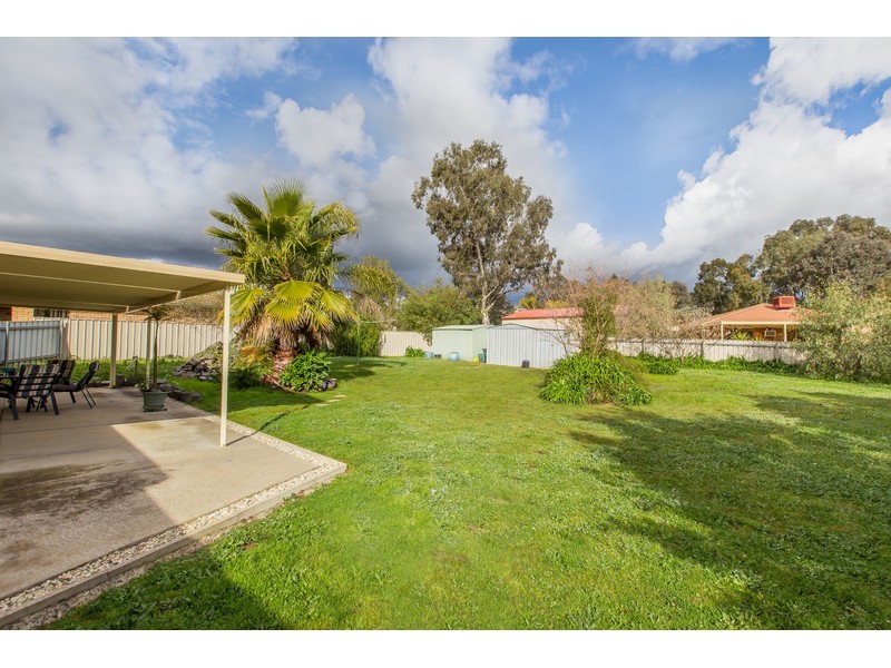11 Ironbark Road, Thurgoona NSW 2640