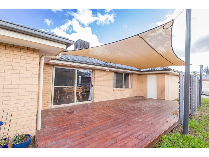 17 Oxford Drive, Thurgoona NSW 2640