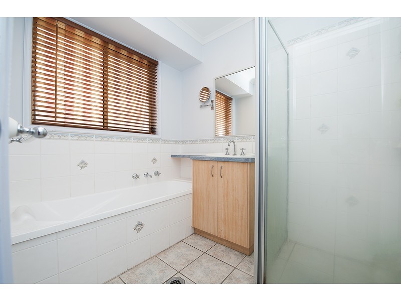 7 Banksia Street, West Albury NSW 2640