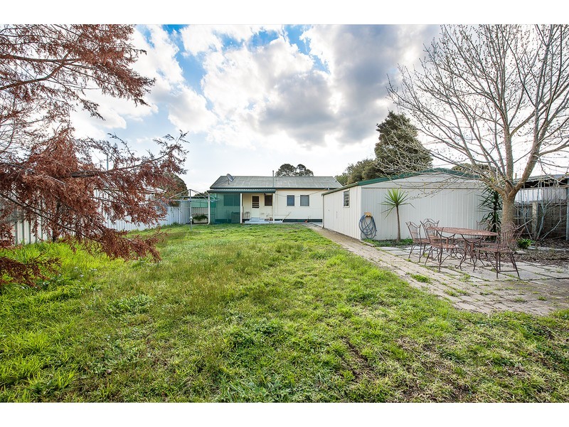 484 Danes Street, Lavington NSW 2641