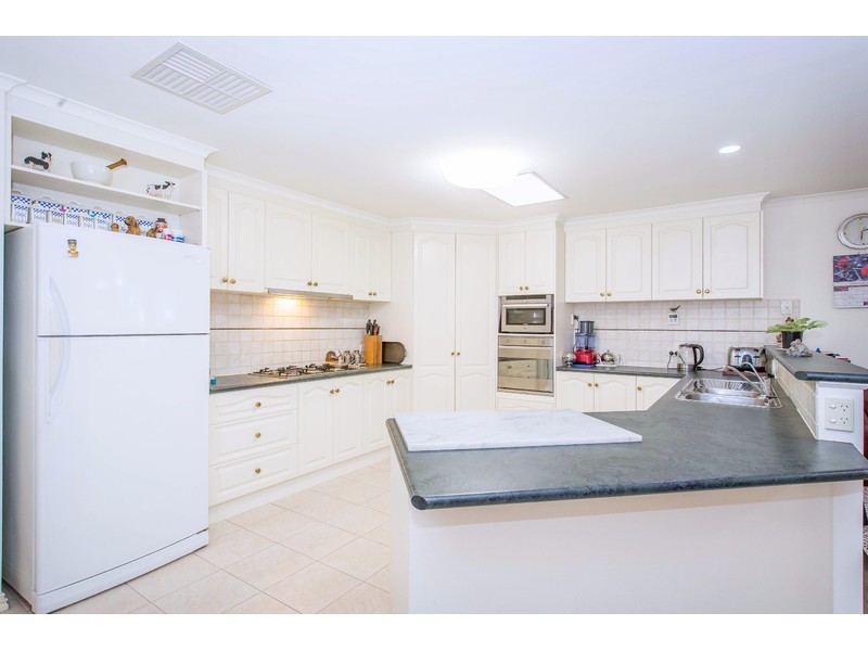 1 Kelare Rise, East Albury NSW 2640