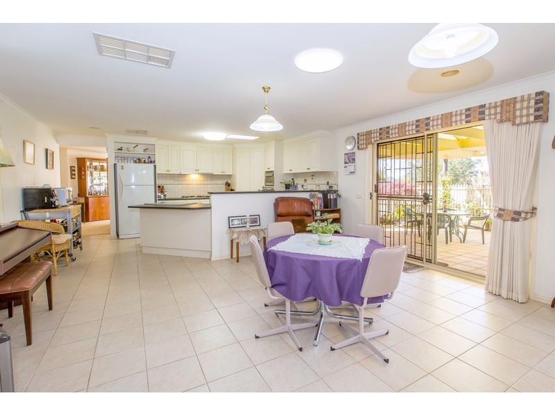 1 Kelare Rise, East Albury NSW 2640