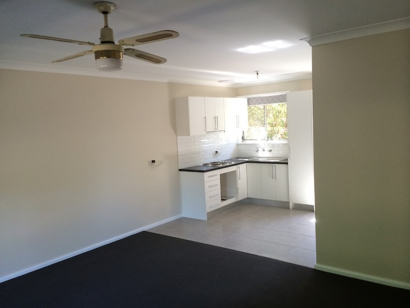 2/523 Hague Street, Lavington NSW 2641