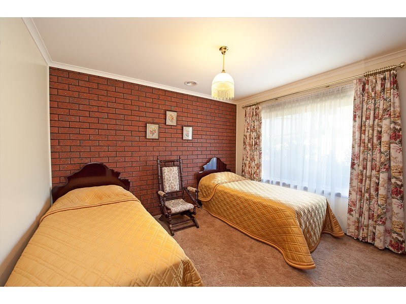 414 Colley Street, Lavington NSW 2641